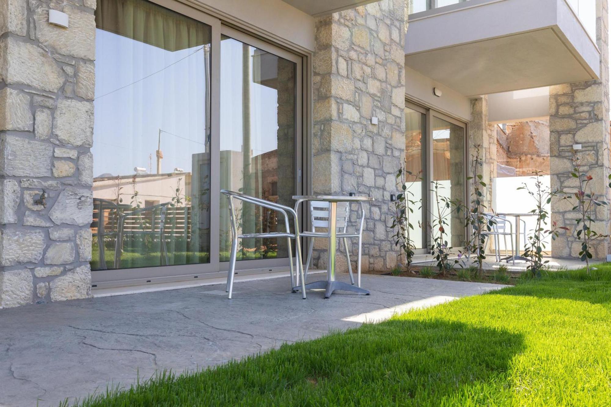 Achatis Apartments With Sea View Колімварі Екстер'єр фото